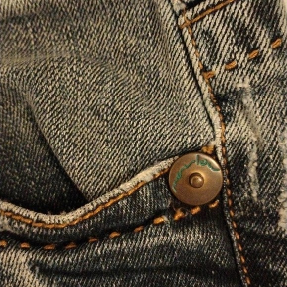 VNTG Marlow Original Blue Jeans Sz 26 3 Embellished Fancy Distress Straight Leg - Picture 16 of 16